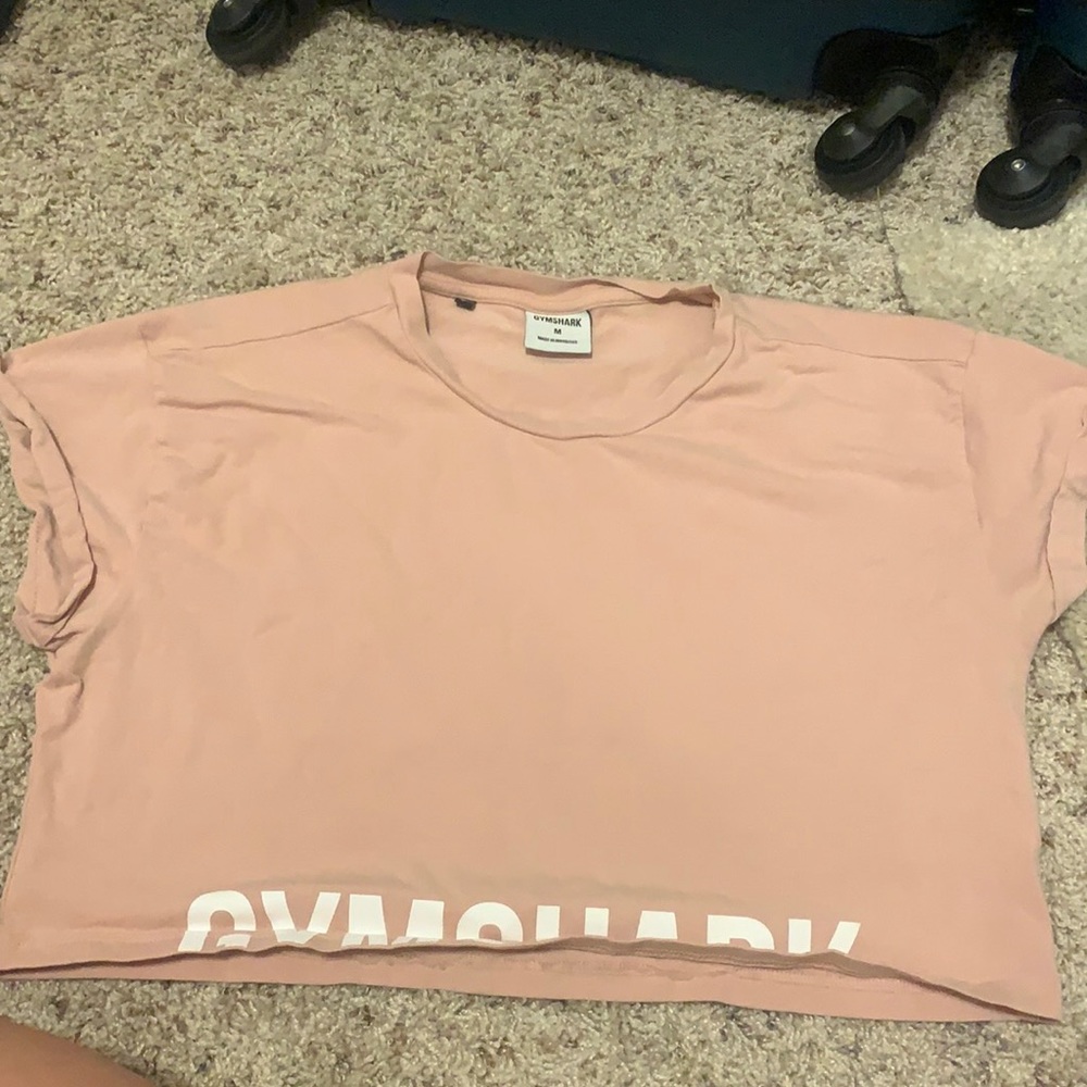 Pink gym shark cropped workout shirt